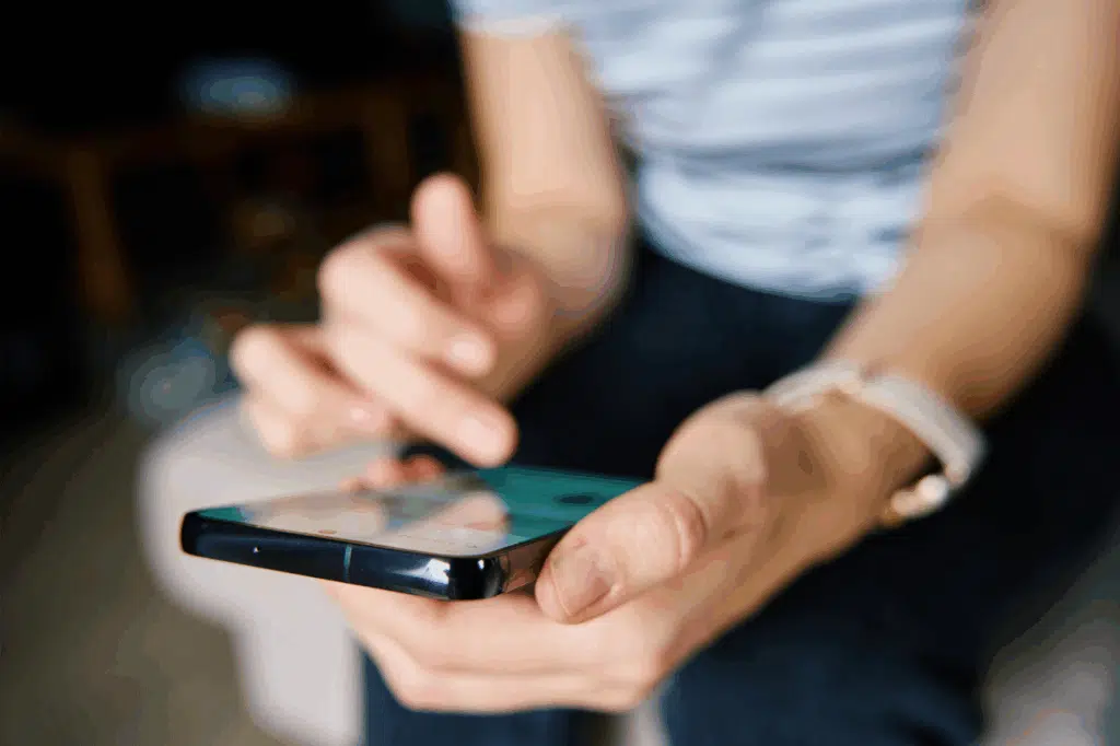 Social media messaging disappears and can be deleted? Think again. 1 CCL JunJul social content 3